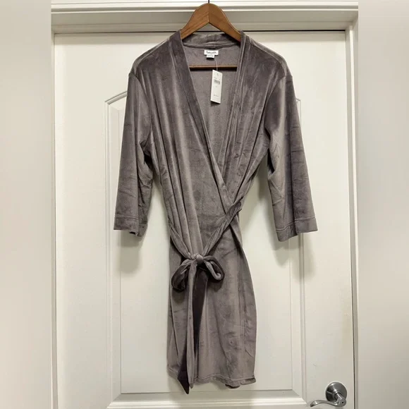 NWT Splendid Velour Short Robe in Mauve - Picture 3 of 8